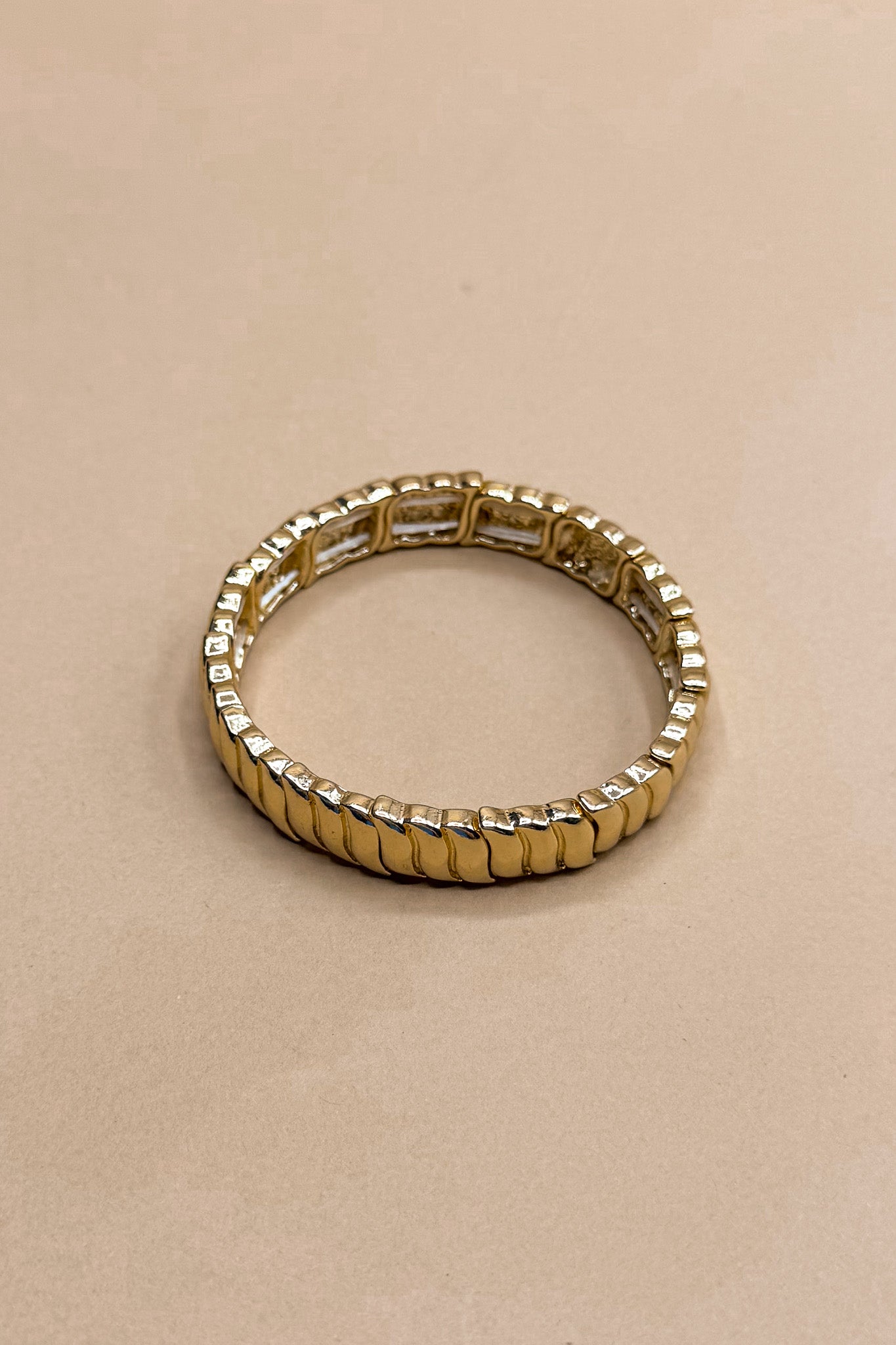 Eliza Gold Ribbed Wave Stretchy Bracelet- front view