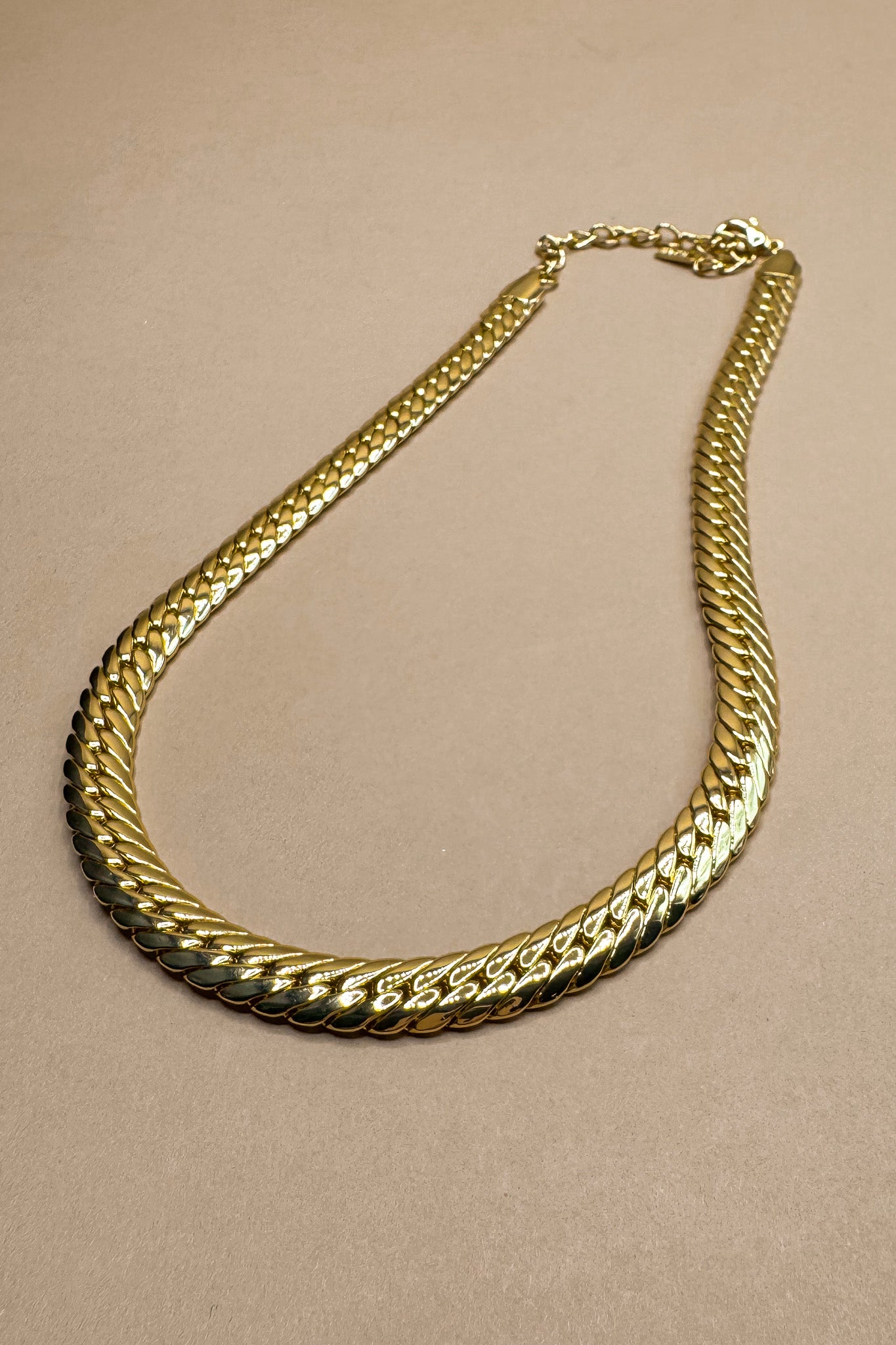 Quinn Gold Cobra Chain Necklace- close up view