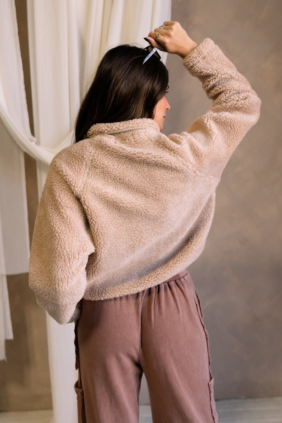 ∫Rhea Beige Sherpa Pullover - back view