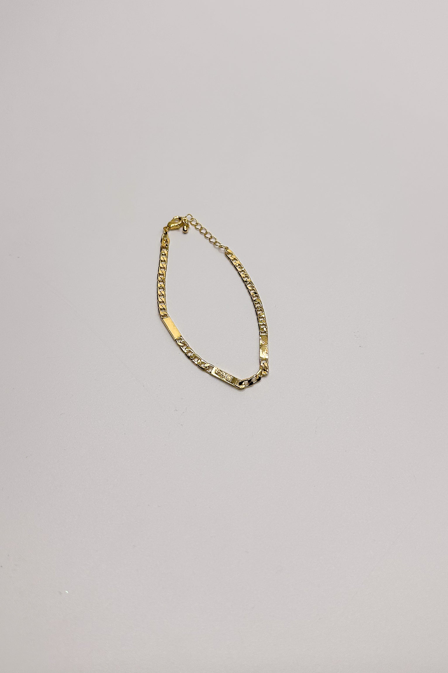 Ellie Gold Dipped Chain Bracelet- front view