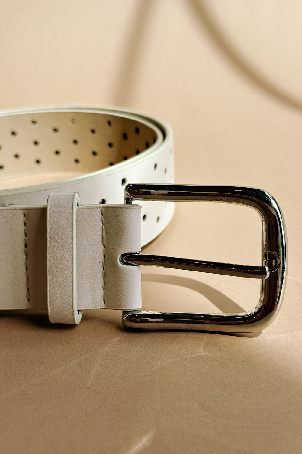 Harper White & Silver Buckle Belt- close up front view