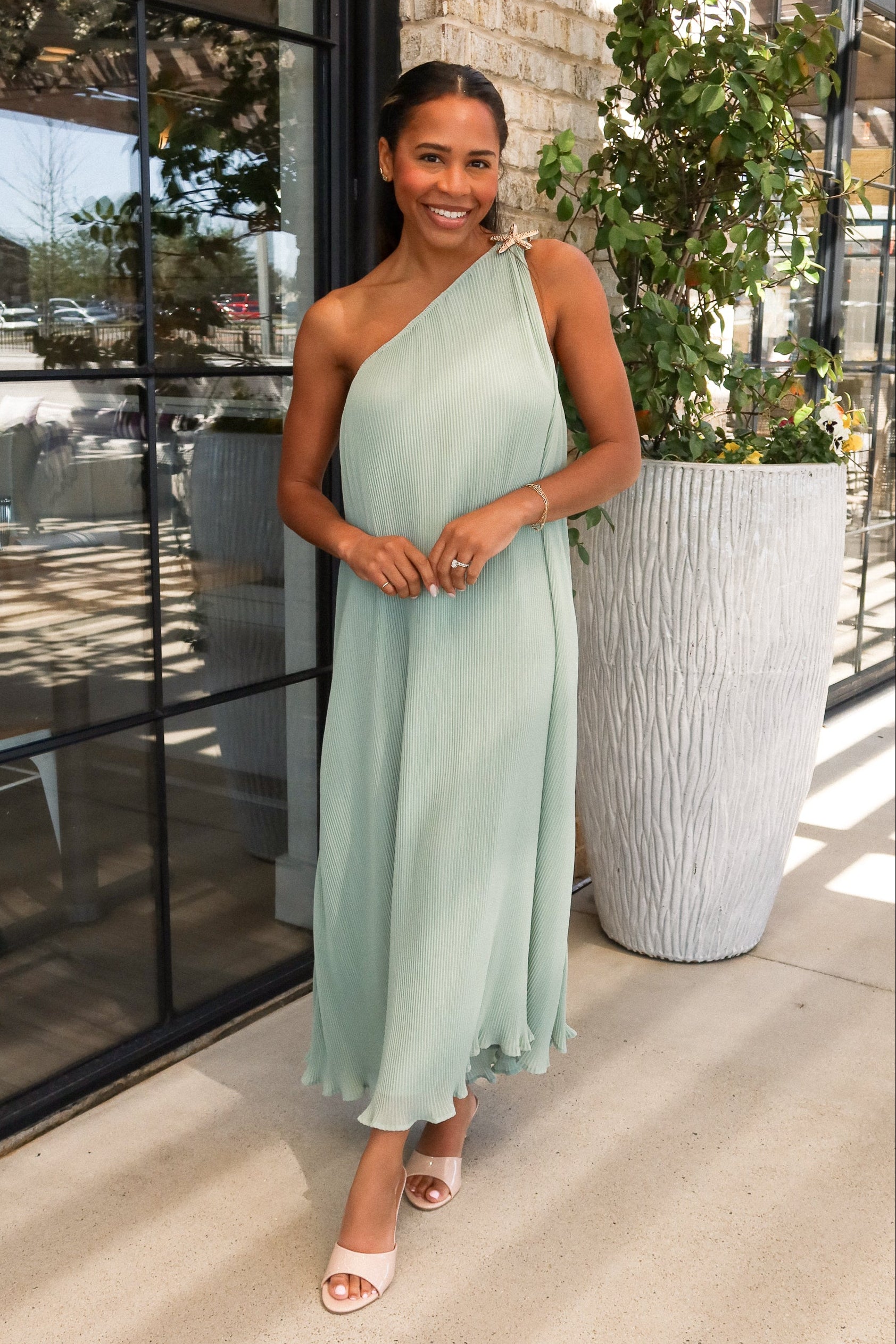 Mint Green Midi Dress for Effortless Warm Weather Elegance