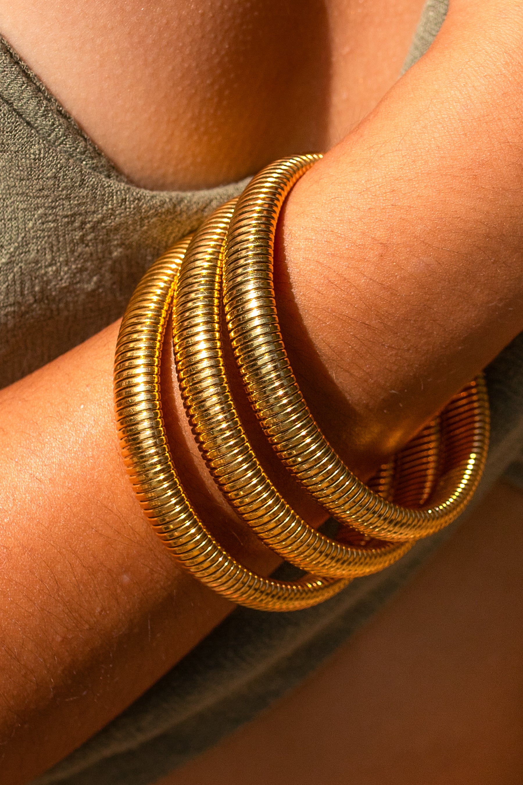 Gold Rib Textured Bangle Gold Ribbed Bangle – Earthbound Stretchy Gold-Toned Bracelet - Lizard ...