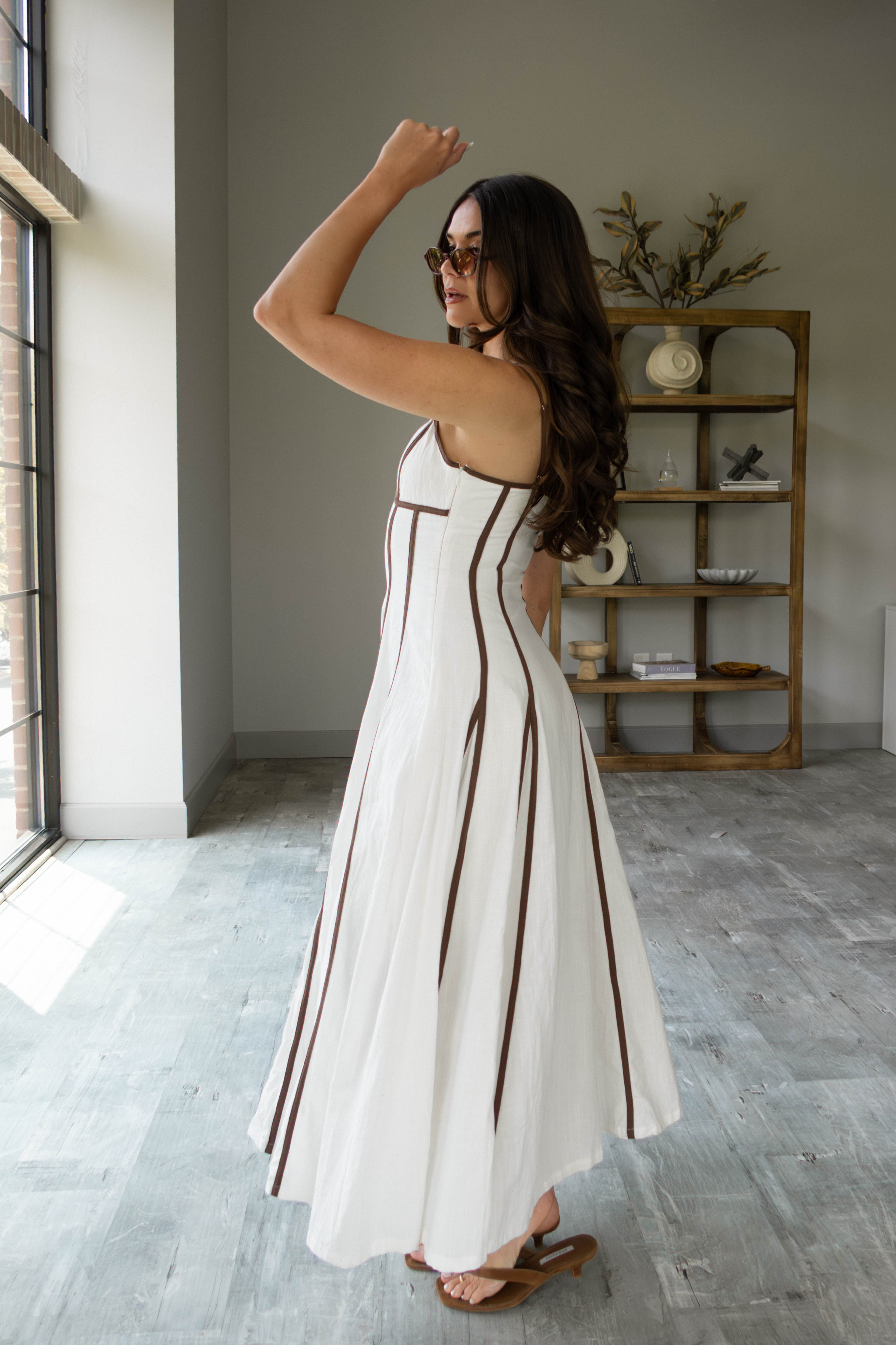 Selene White & Brown Flare Maxi Dress M Selene White & Brown Flare Maxi Dress M