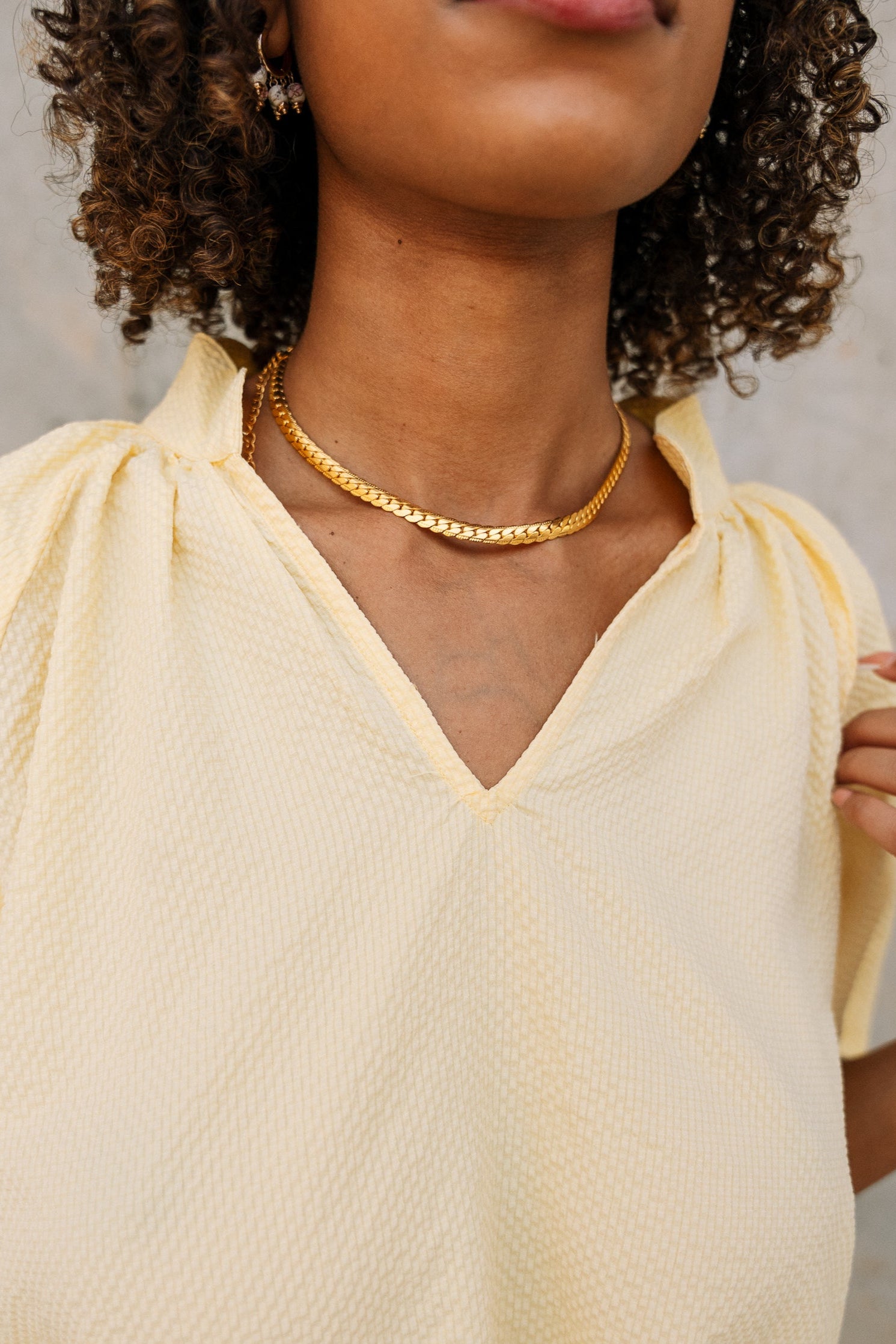 Priscilla Gold Cobra Chain Necklace- close up front view