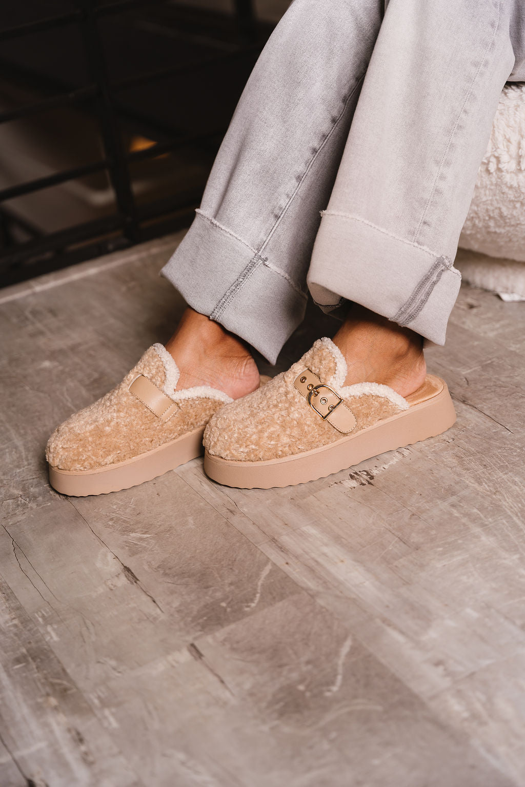 Mia Sugary Natural Shearling Platform Mule- full body frontal side view