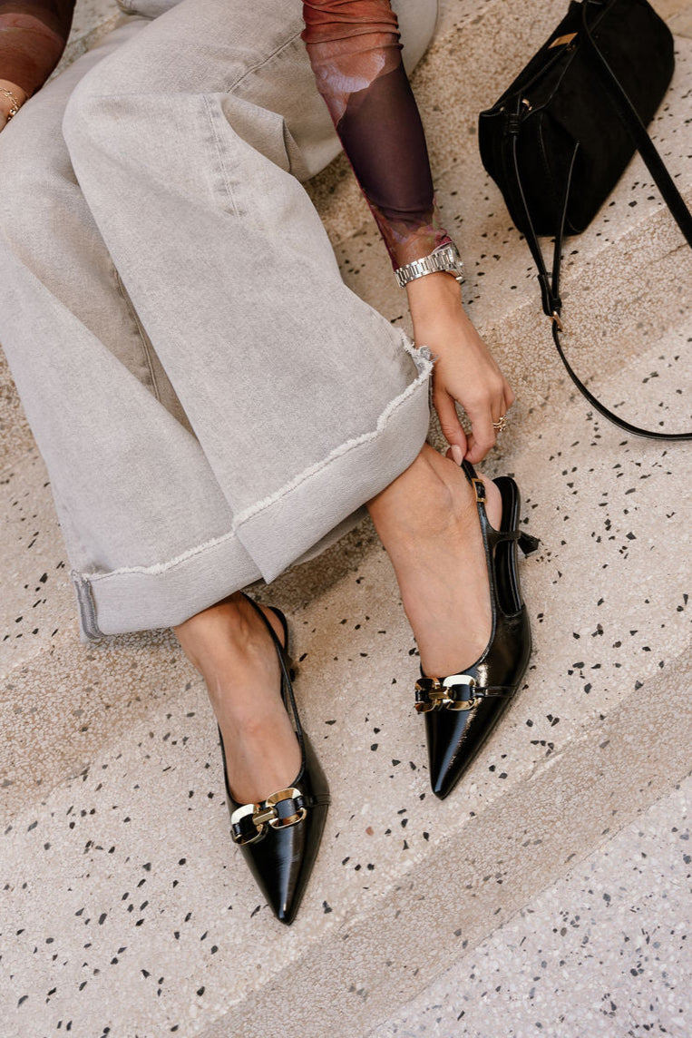 Ring Black & Gold Chain Pointed Toe Heel- frontal side view