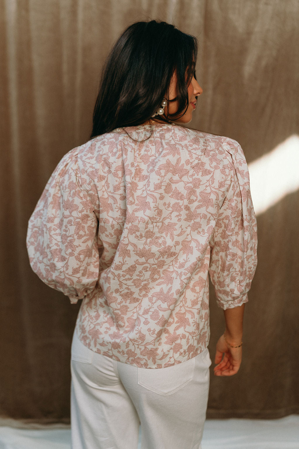 Alina Mauve & Cream Floral Puff Sleeve Top- close up back view