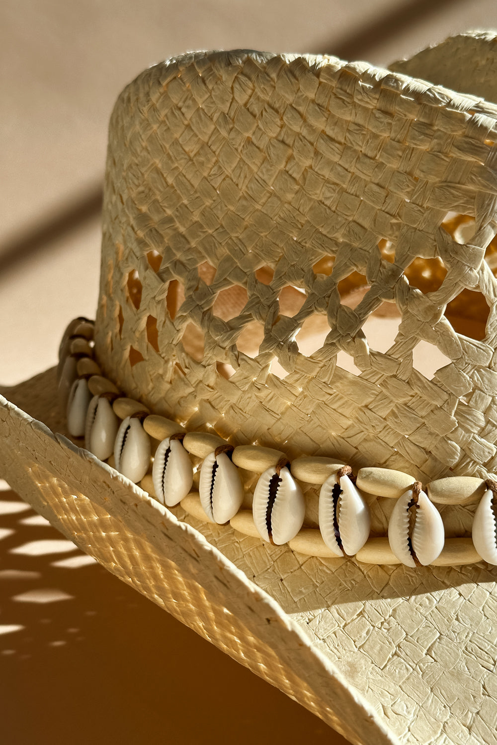 Sea Shell Hat Beige Seashell Straw Cowboy Hat – Jasmine Hat - Lizard Thicket