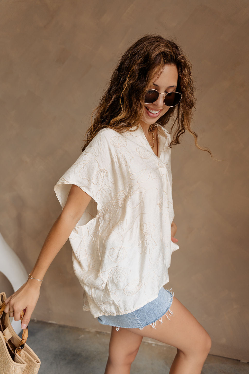 Arya Cream Stitch Seashell Short Sleeve Top- frontal side view