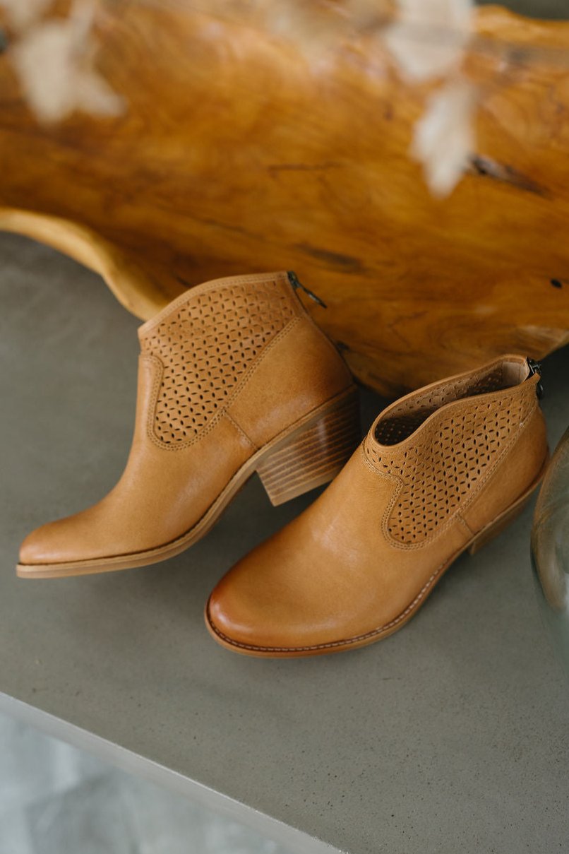 Aisley Boot in Apricot Tan- close up lay view