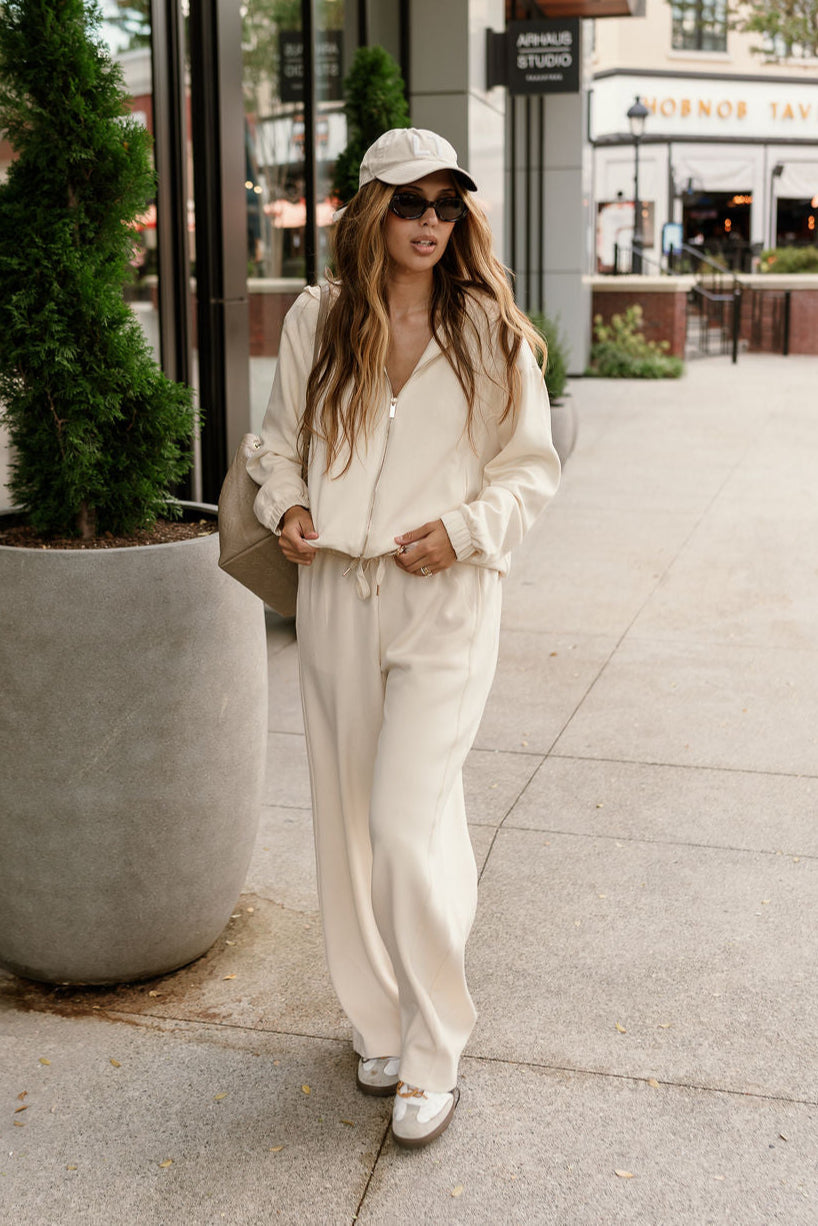 Gigi Cream Zip-Front Cropped Bubble Hoodie - full body front view
