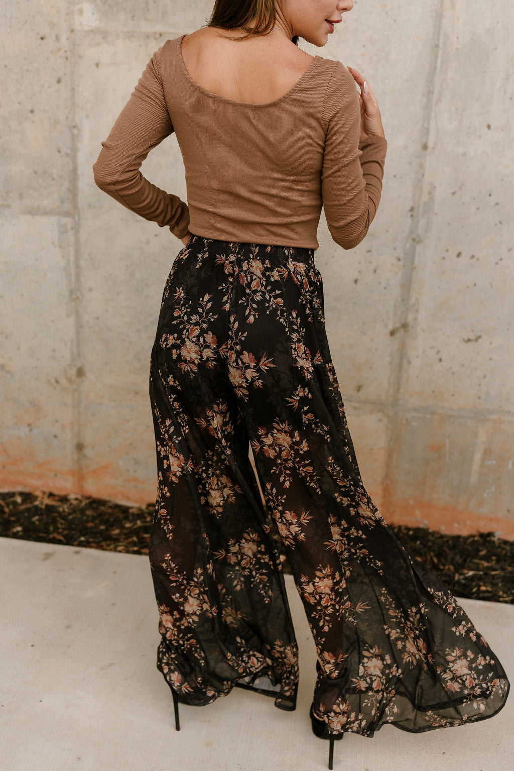 Alaiya Black & Rust Floral Flare Pants- back view