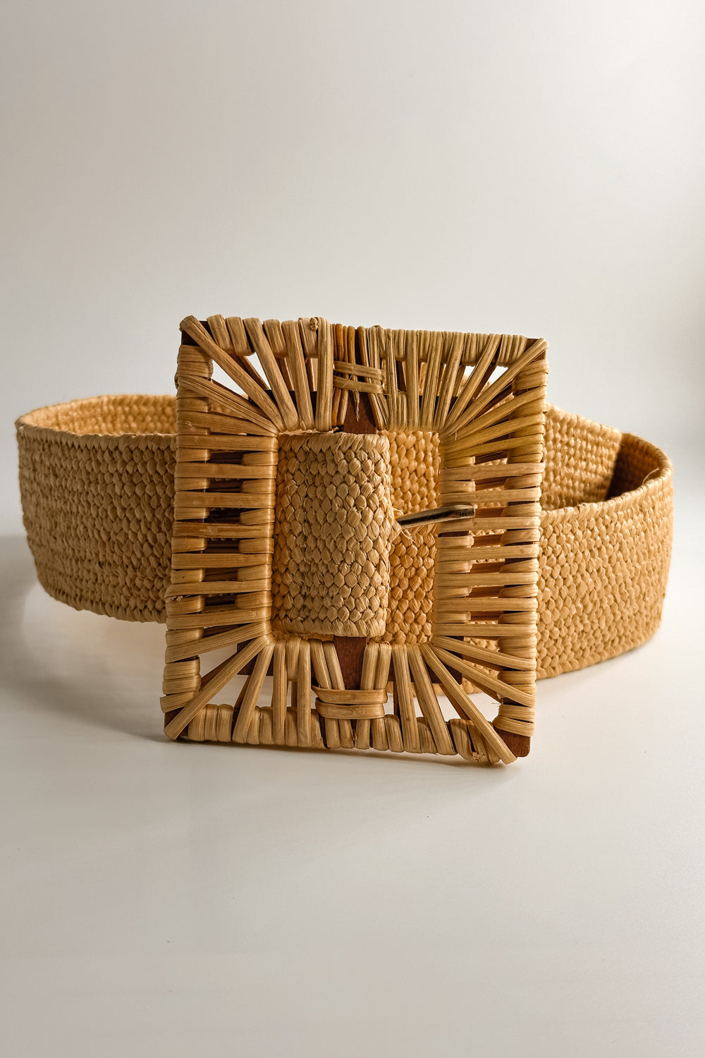 Savannah Tan Rattan Square Adjustable Belt - Lizard Thicket