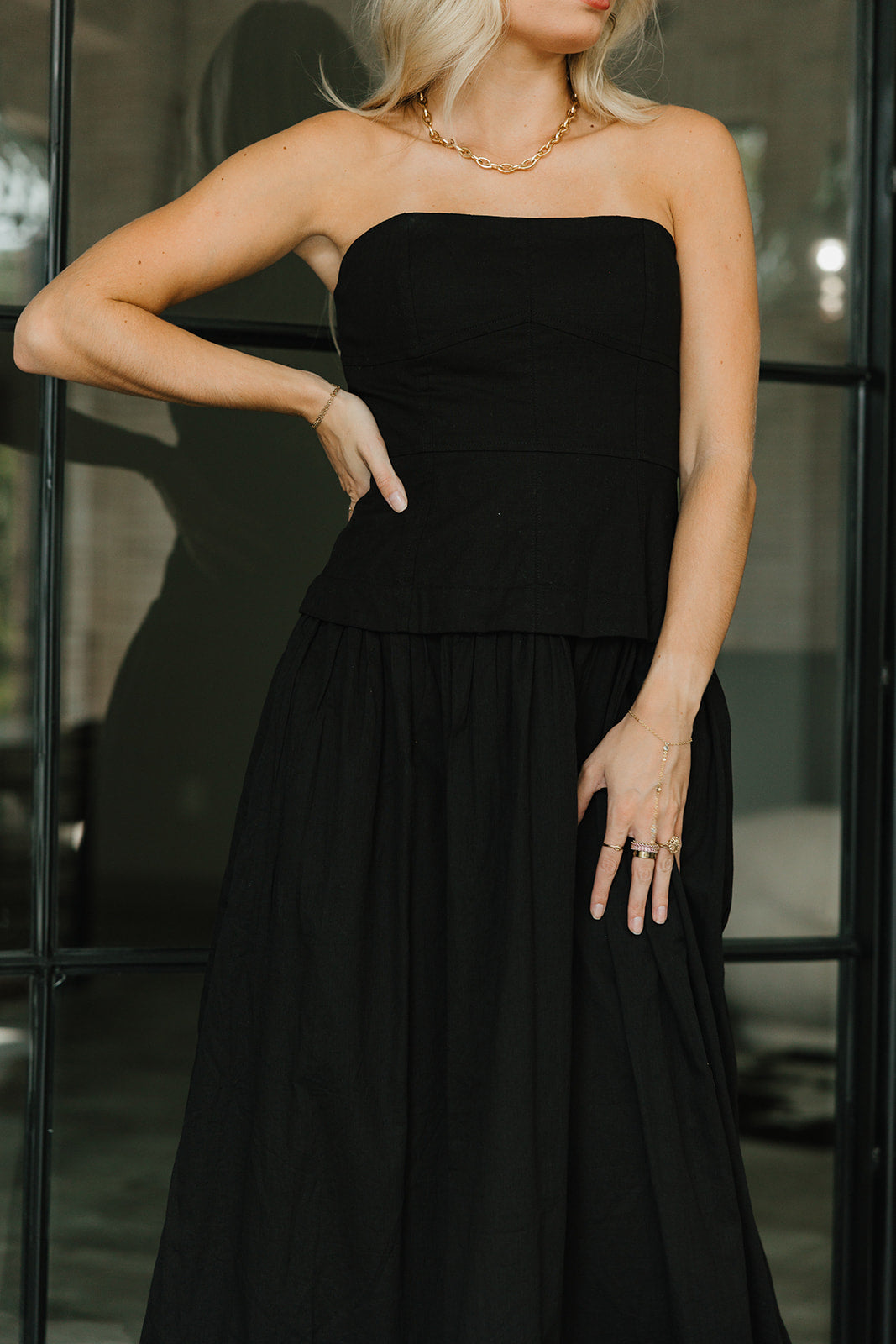 Loren Black Sleeveless Corset Midi Dress- close up front top view