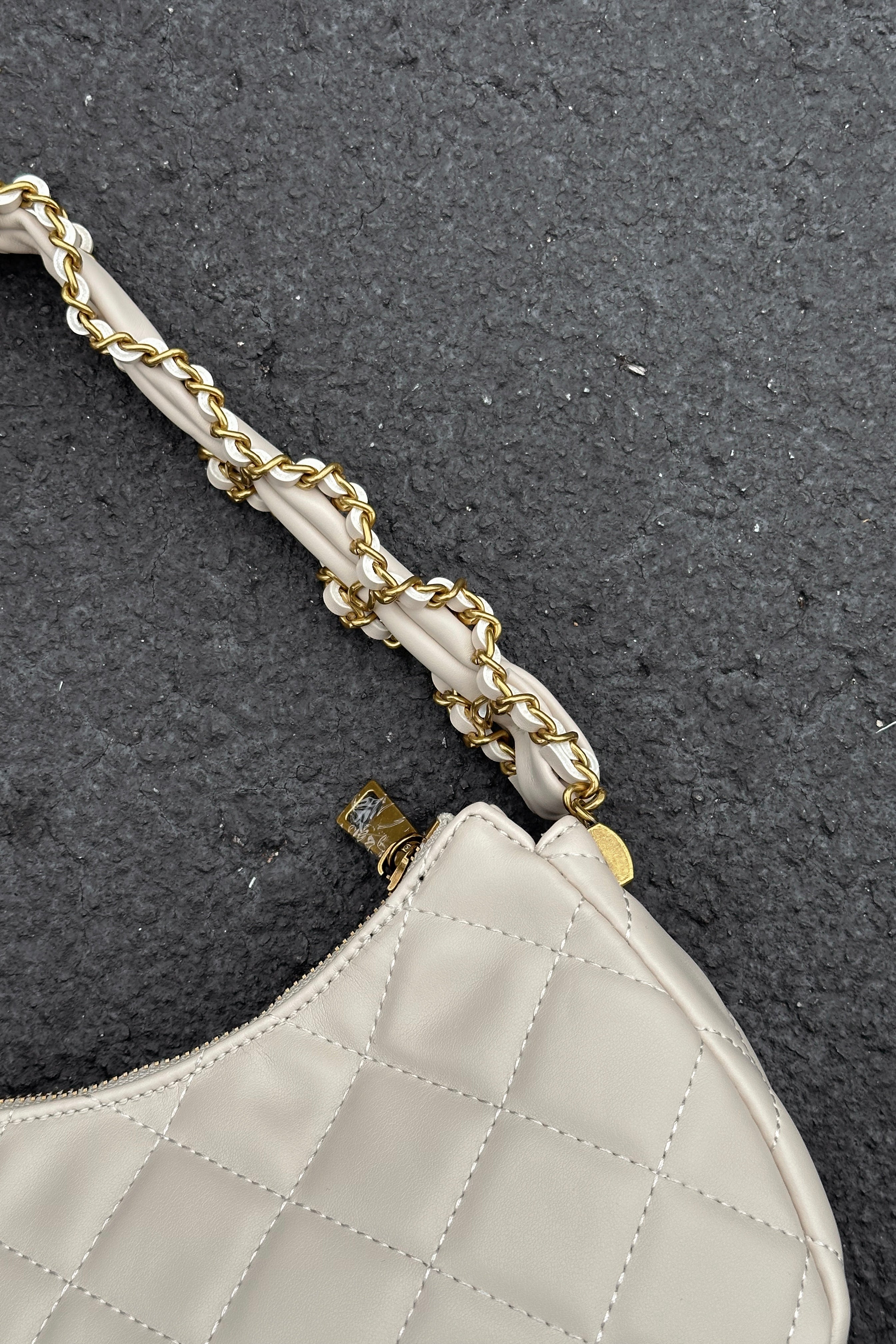 Ellie Cream & Gold Chain Purse- close up right side view