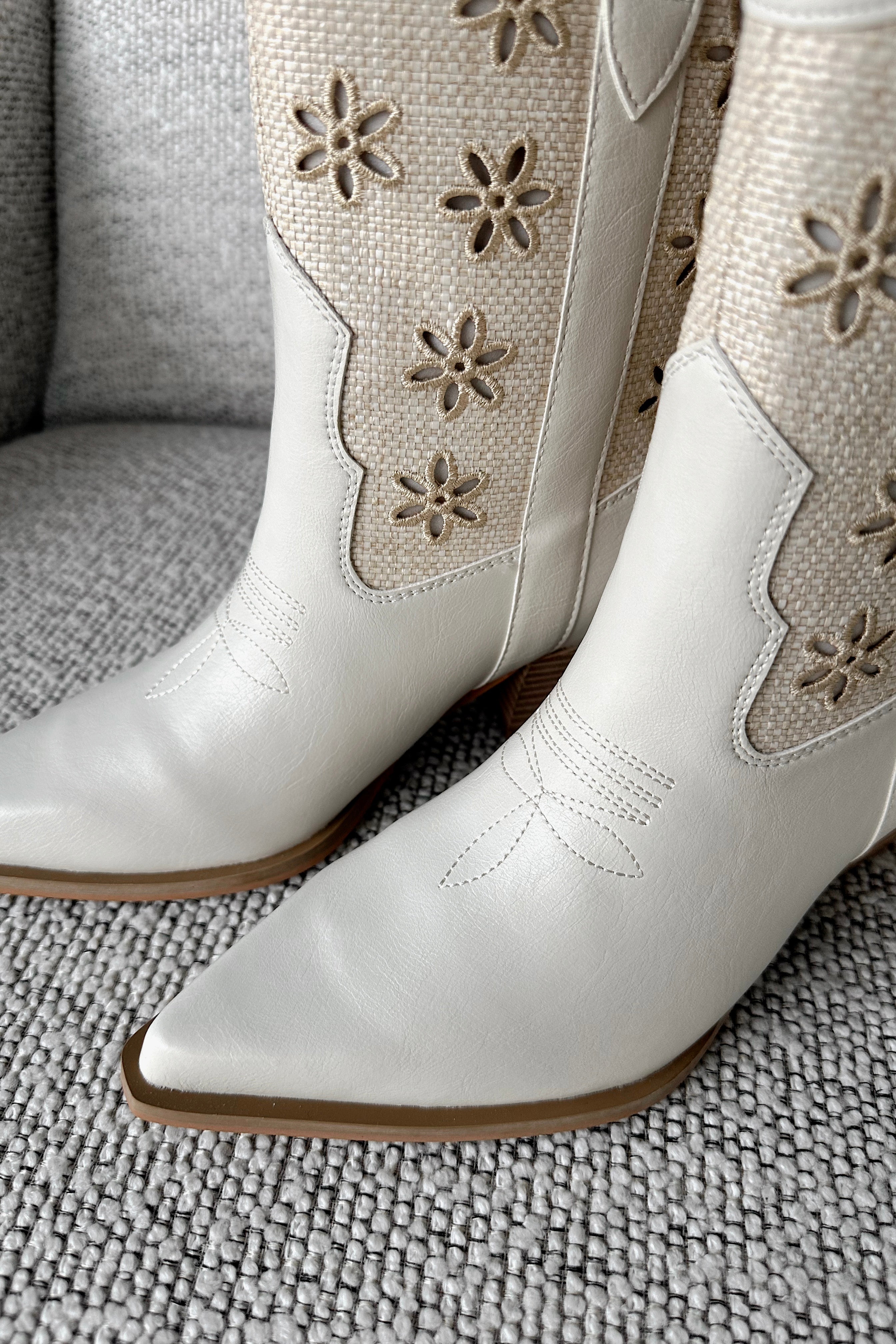 Della Ivory Eyelet Floral Bootie- close up toe view