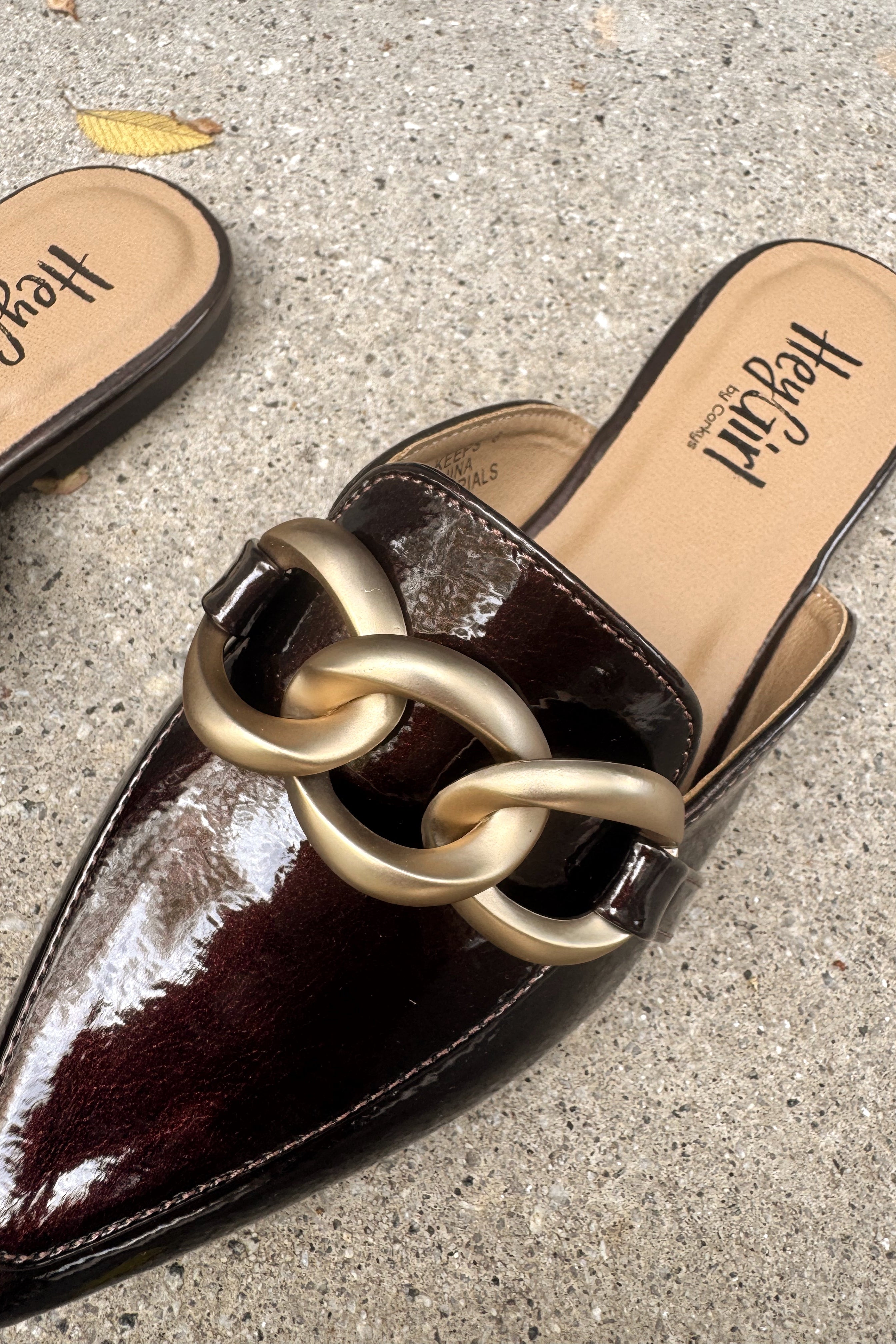 Corkys Playin For Keeps Merlot Mules- close up view