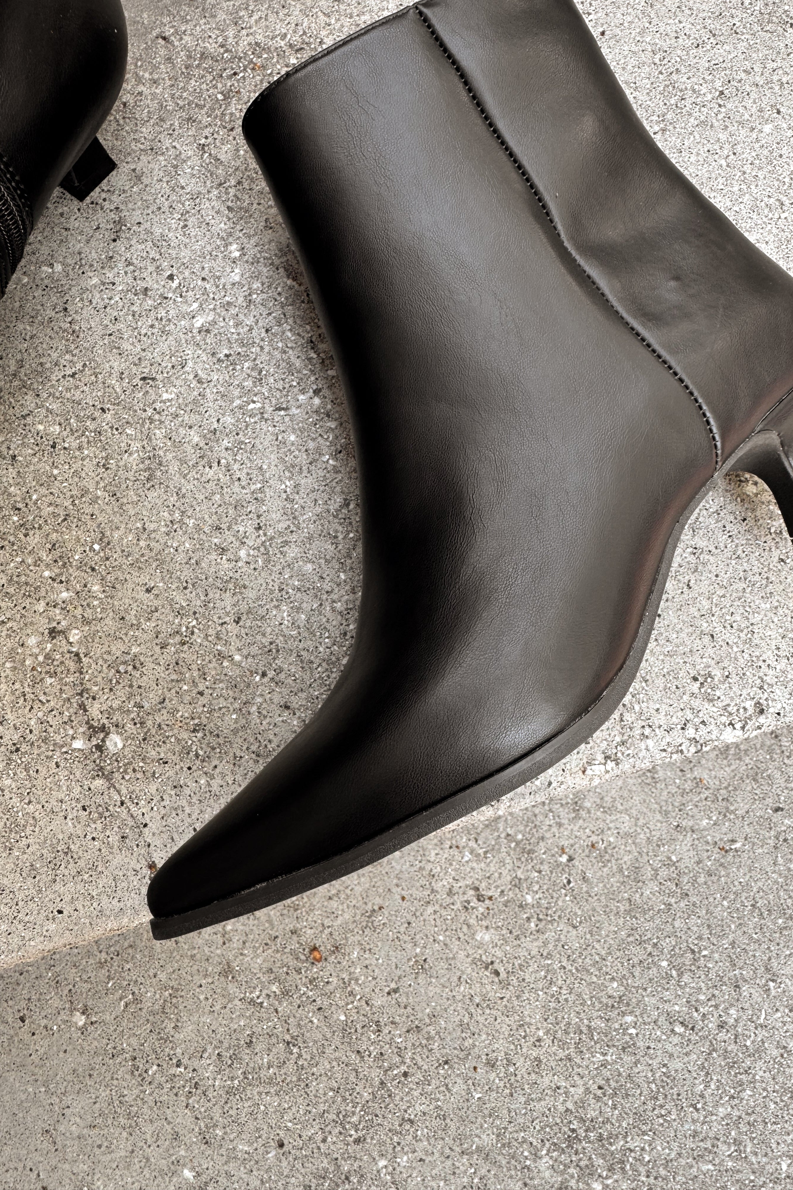 Chinese Laundry Novalie Black Bootie- side view