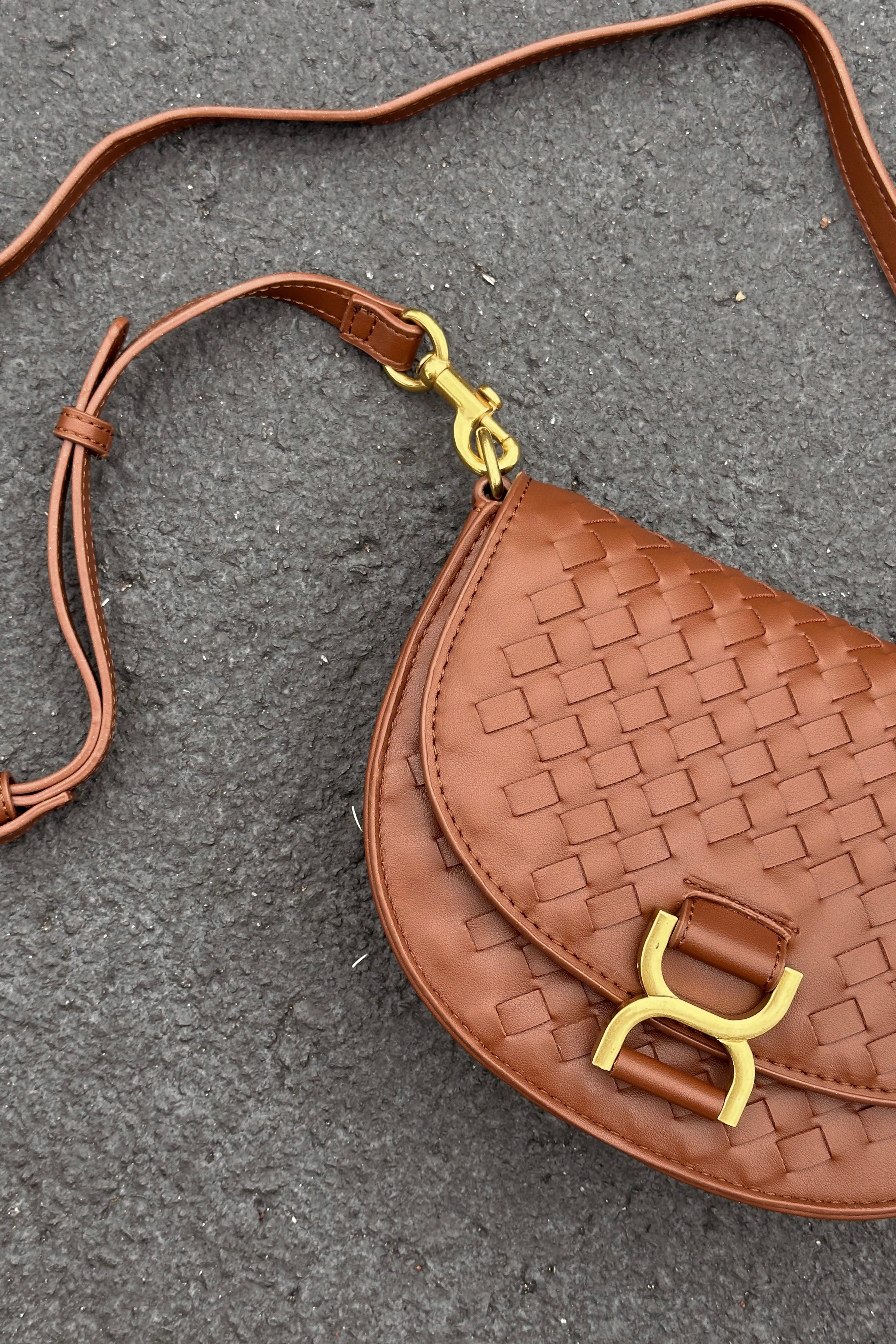 Alise Gold & Brown Braided Purse- close up view