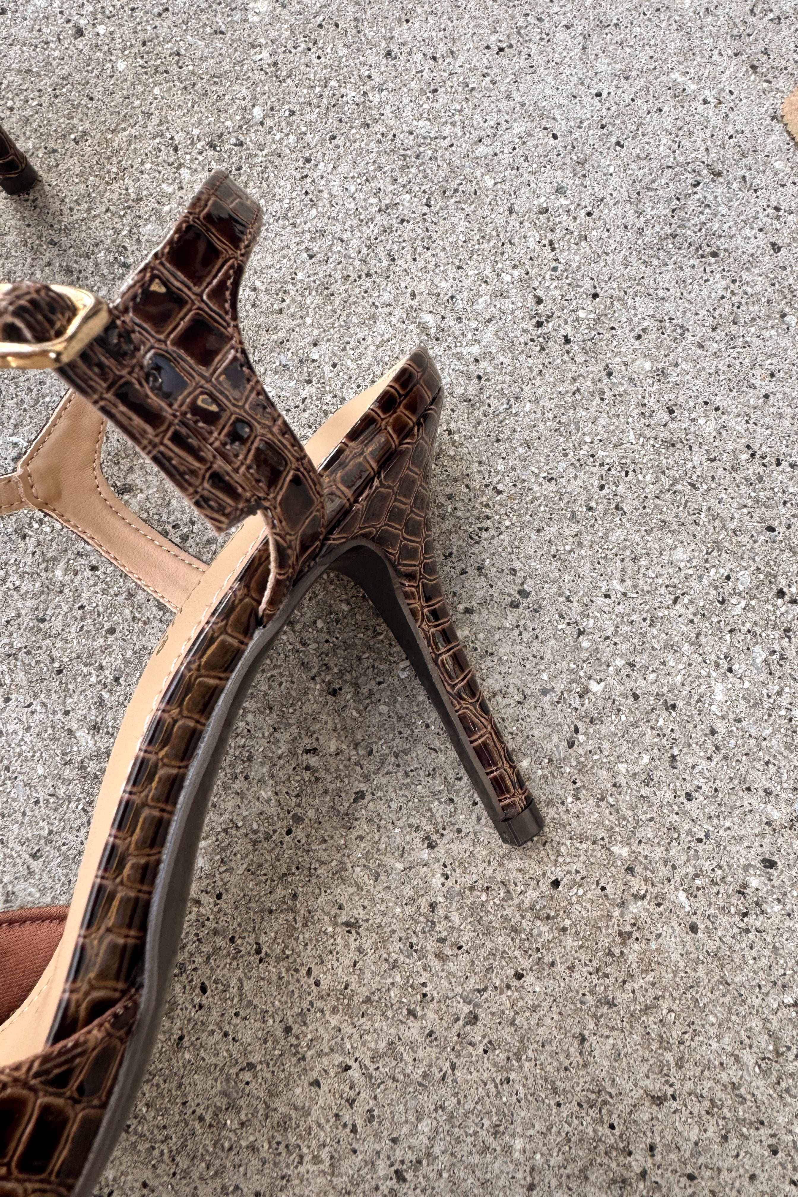 Blade Brown Croc Pointed Toe Heel- side heel view