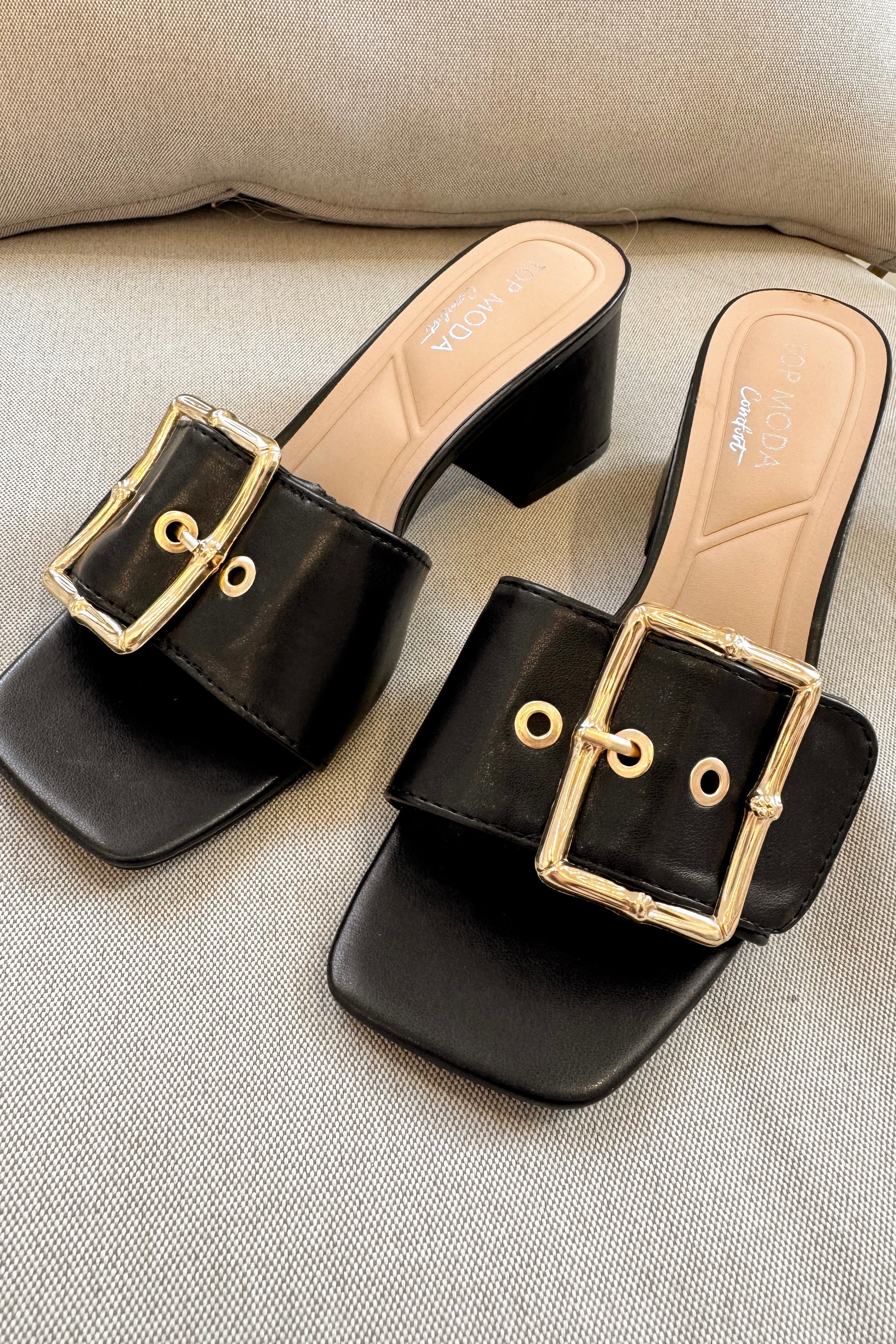 Bamboo Gold & Black Slide On Heel- close up front toe view