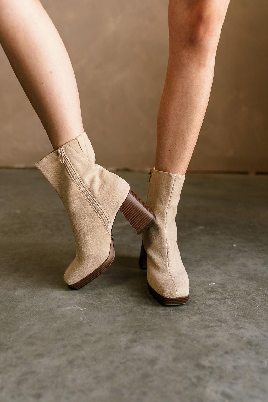 Duke Ivory Platform Boot-close up view