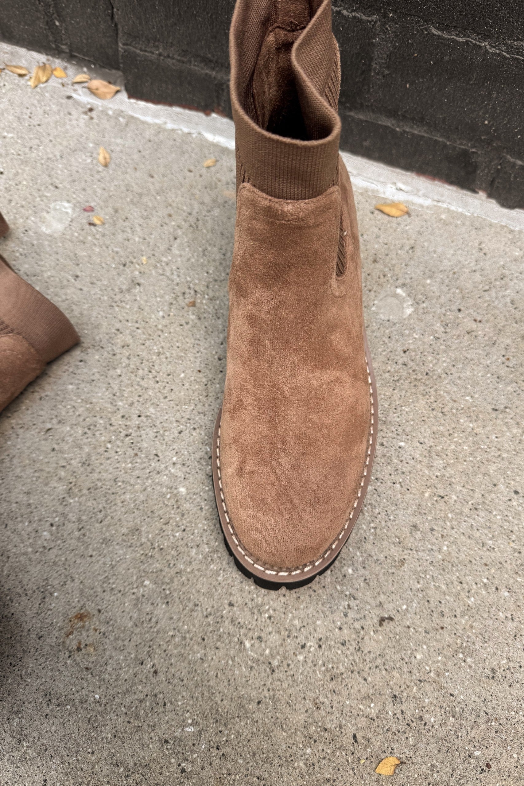Corkys Trail Mix Walnut Faux Suede Boots- front toe view