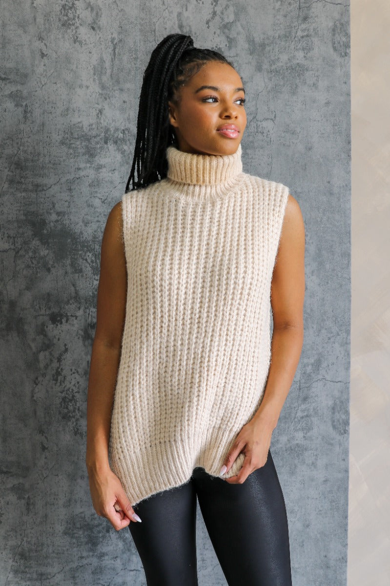 Cable Knit Sleeveless Sweaters